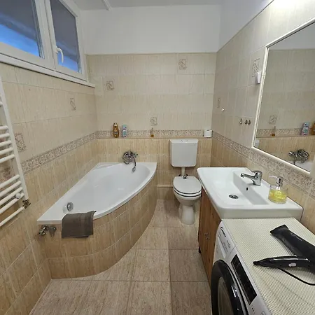 Apartman Comfort Budapest - Private Balcony & Free Parking *