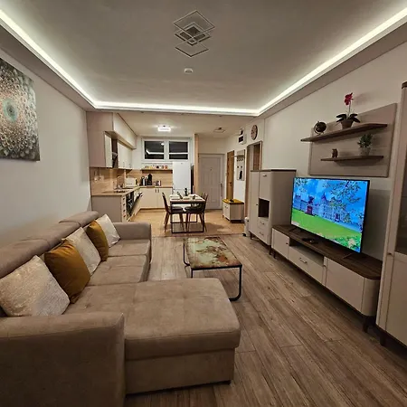 Comfort Budapest - Private Balcony & Free Parking