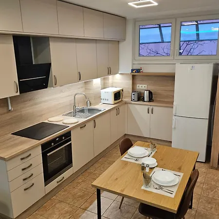 Comfort Budapest Apartment, Balcony, Free Parking, Ideal For Longer Stays