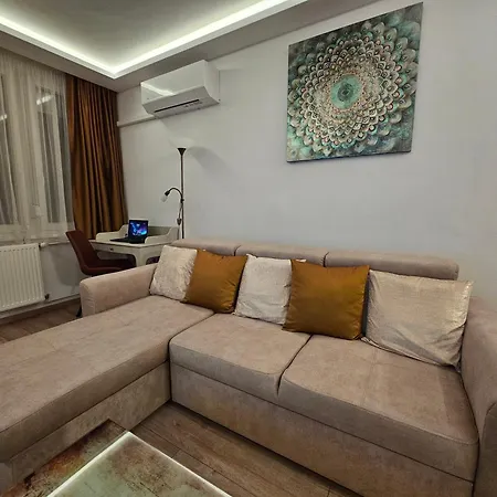 Comfort Budapest Apartment, Balcony, Free Parking, Ideal For Longer Stays * Budapest