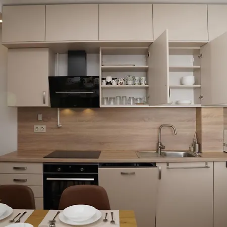 Comfort Budapest Apartment, Balcony, Free Parking, Ideal For Longer Stays *