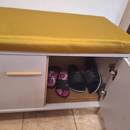 Comfort Apartment, Balcony, Free Parking, Ideal For Longer Apartment