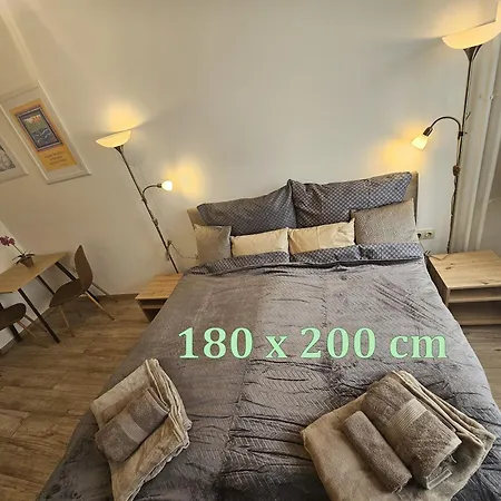 Comfort Budapest - Private Balcony & Free Parking *