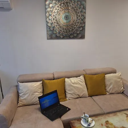 Comfort - Private Balcony - Free Parking * Budapesta