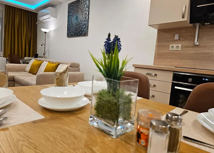Comfort - Private Balcony - Free Parking Apartament *